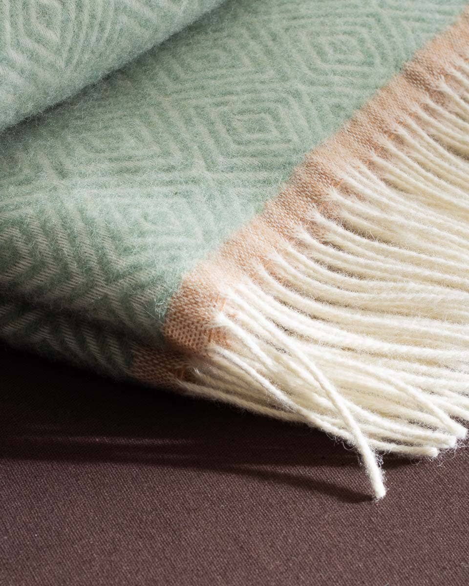Wool throw blanket VENEZIA Mint