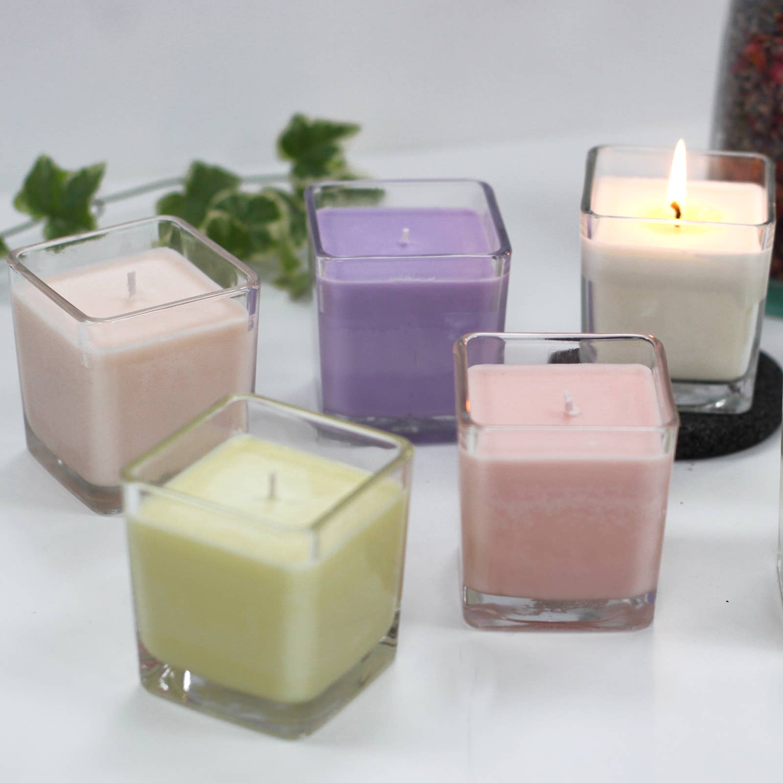 Blethyn & Co 160g Soy Wax Jar Candle - Lily & Jasmine
