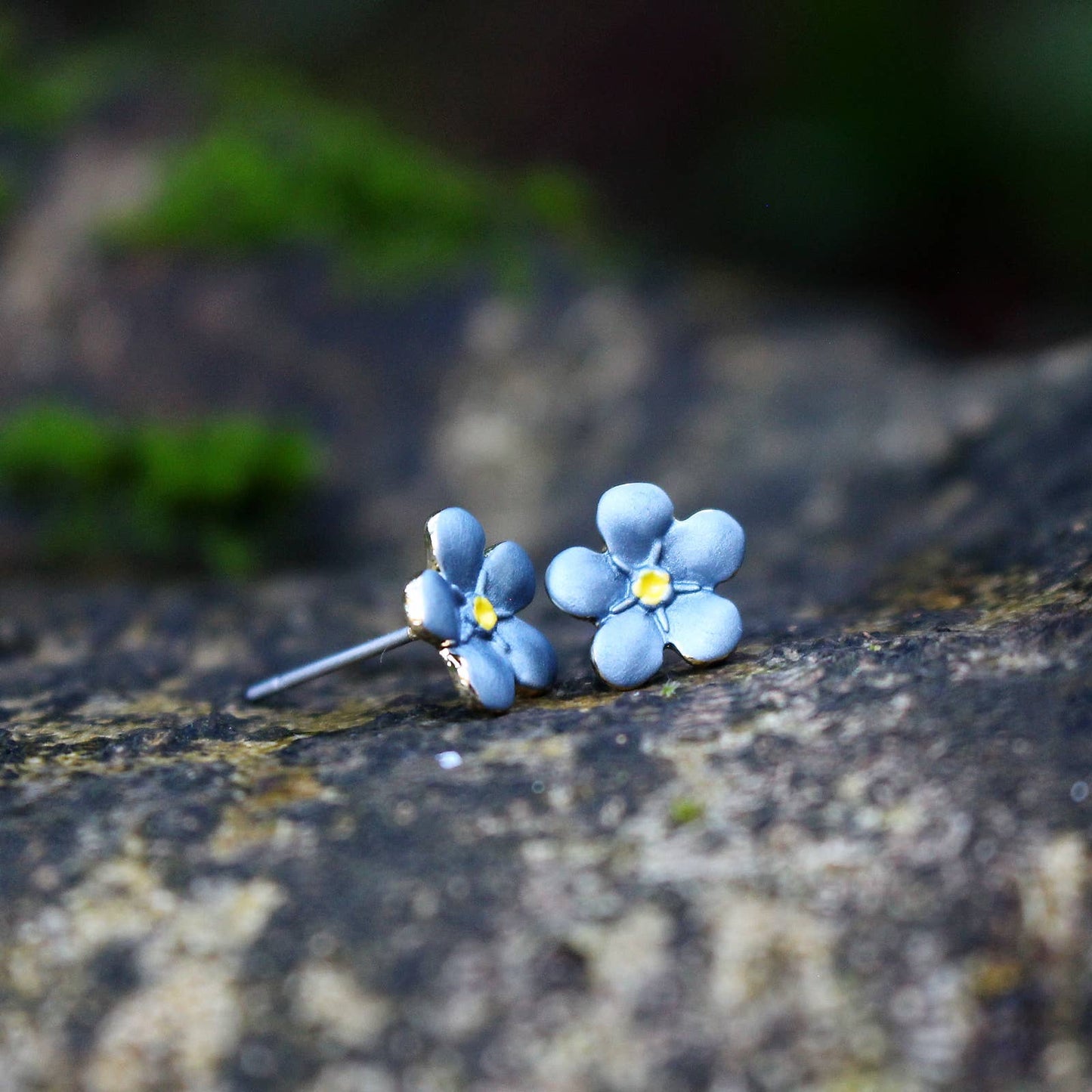 14k gold-plated forget-me-not flower stud earrings