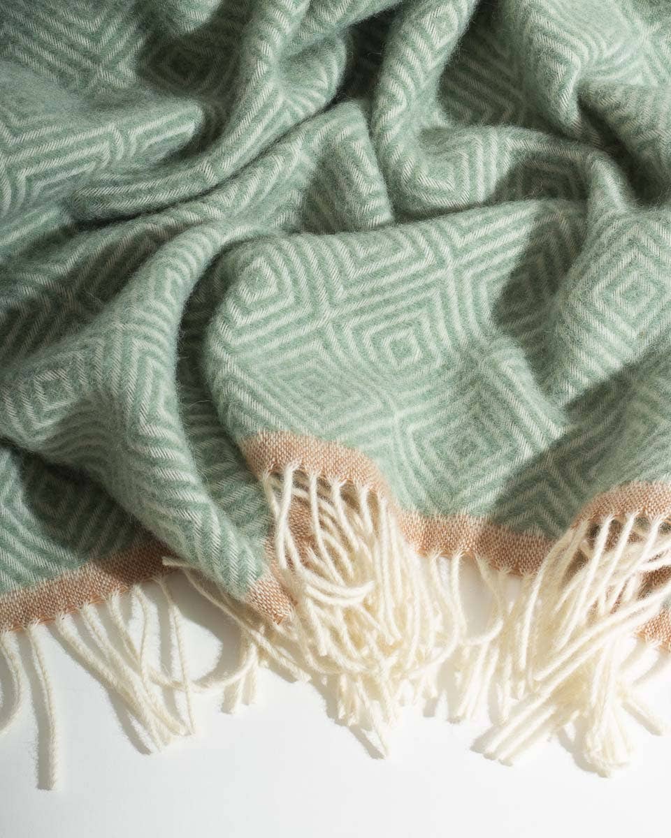 Wool throw blanket VENEZIA Mint